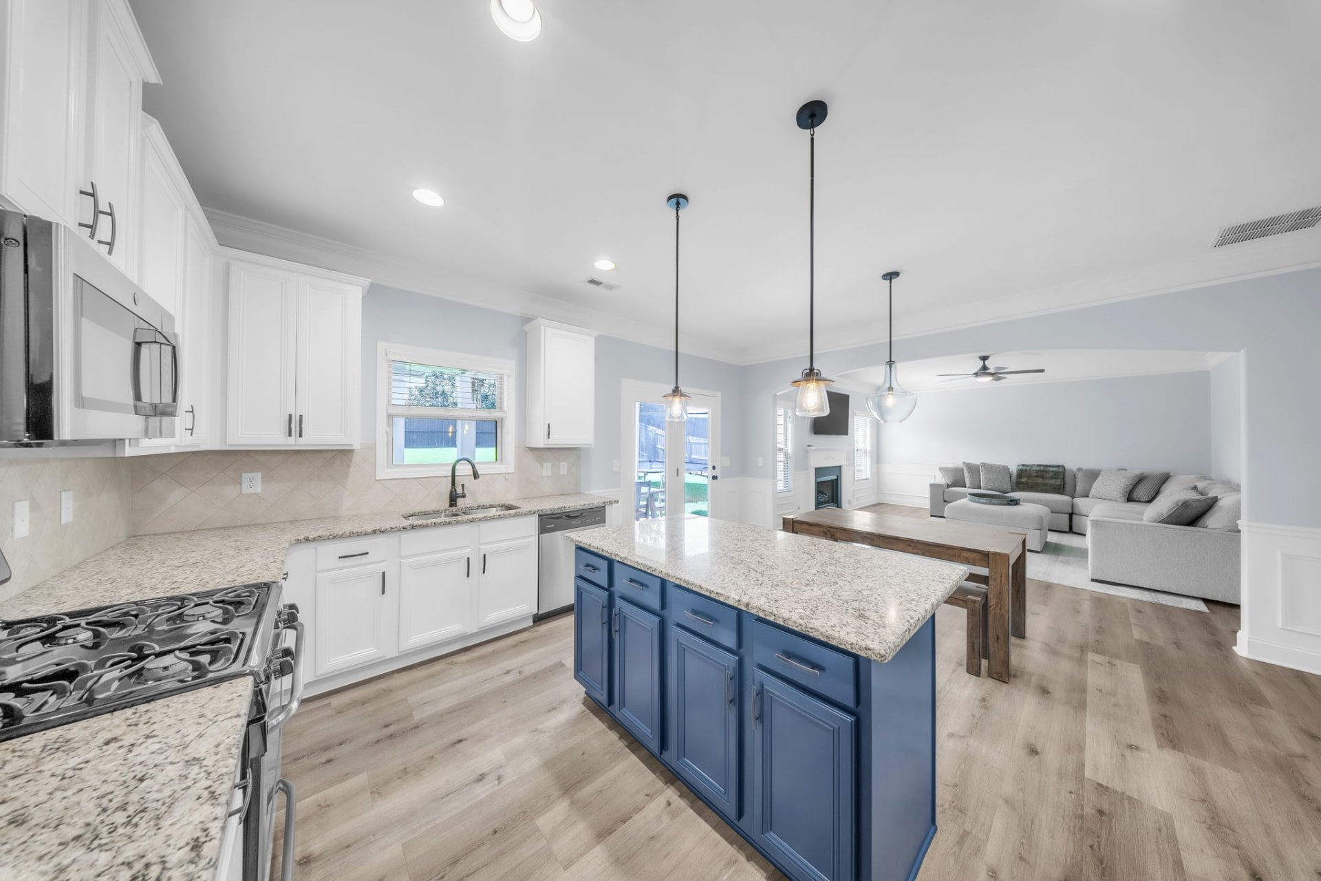 28 Ashby Grove Dr — photo 7
