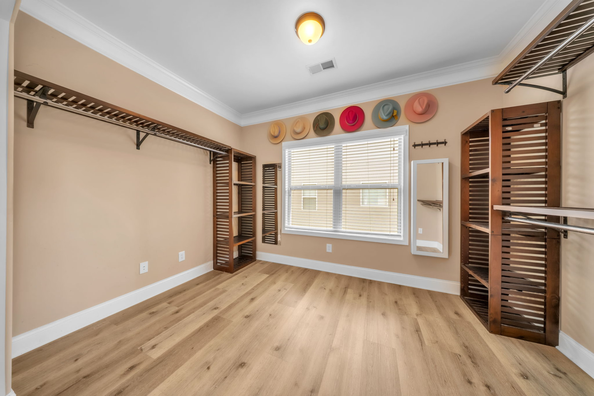 28 Ashby Grove Dr — photo 32