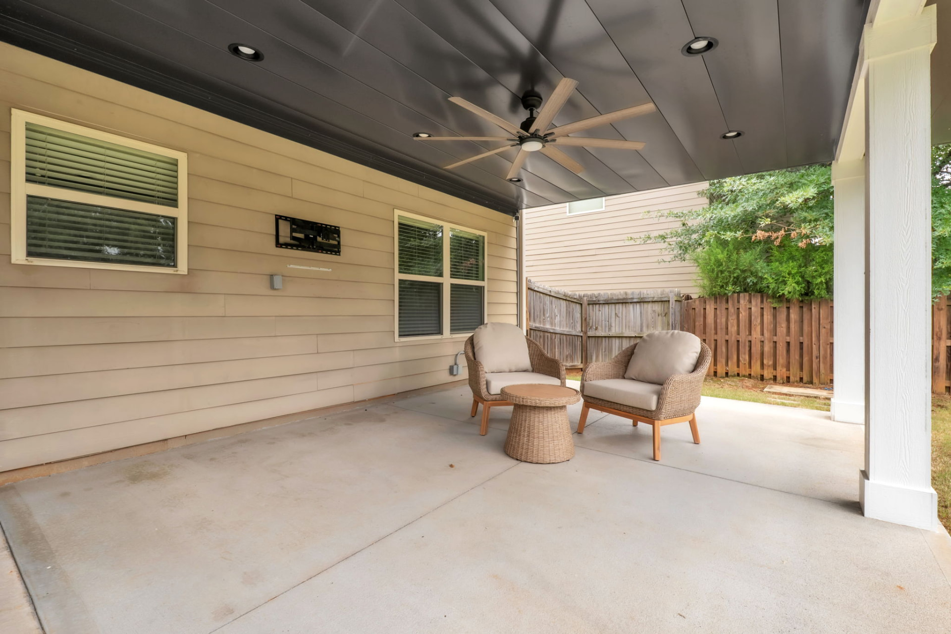 28 Ashby Grove Dr — photo 40