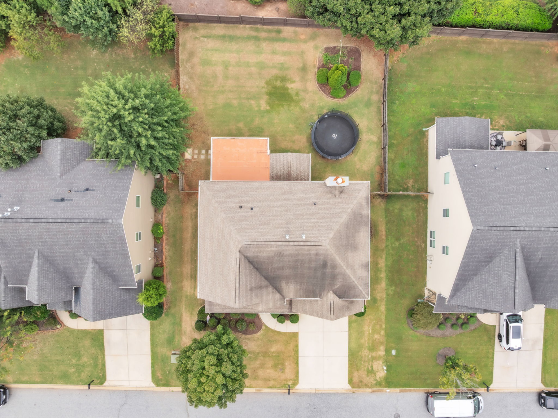 28 Ashby Grove Dr — photo 46