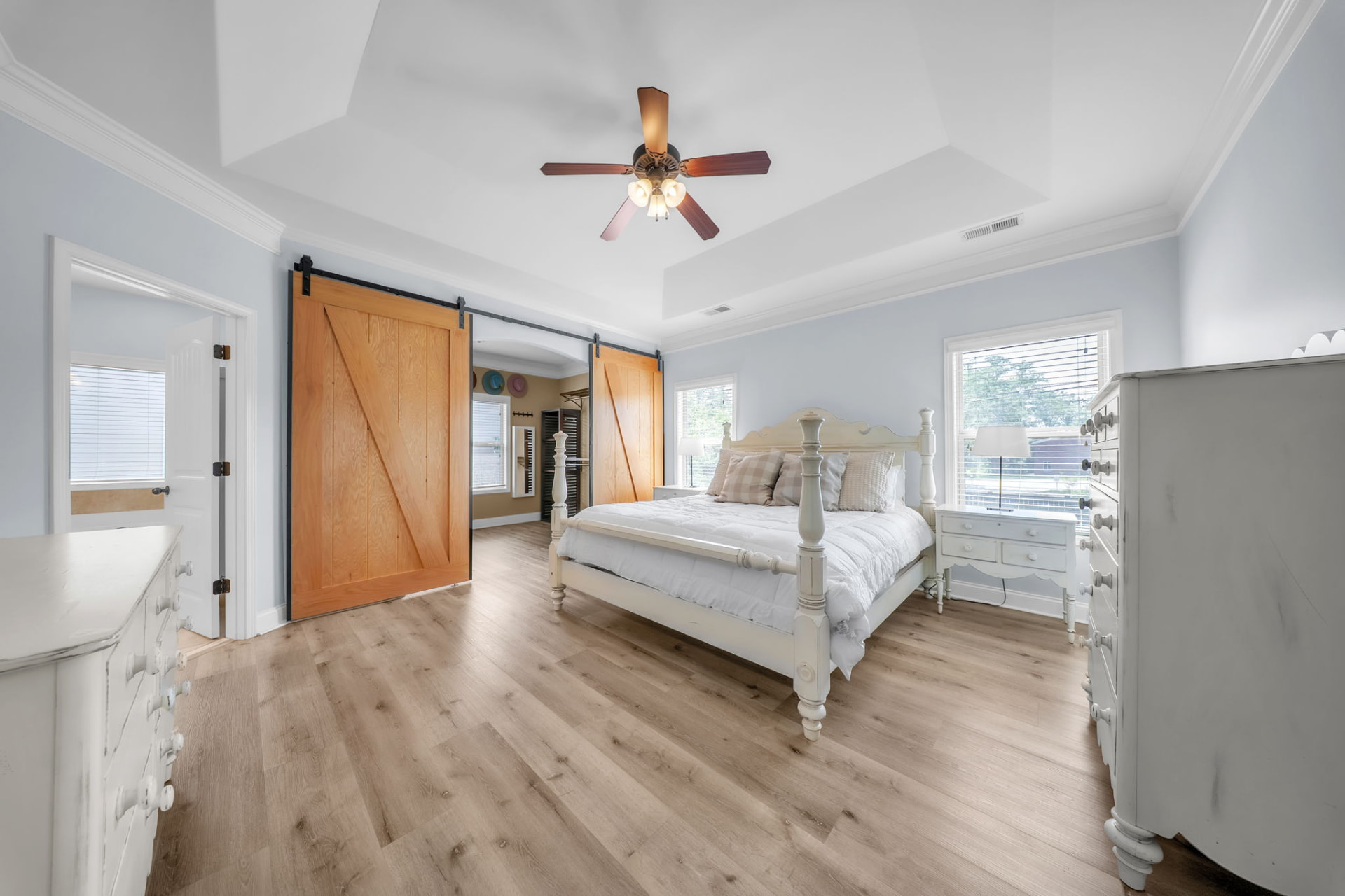 28 Ashby Grove Dr — photo 8