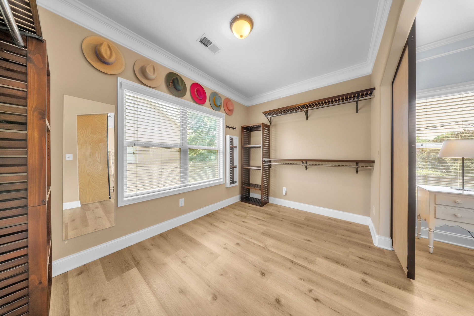 28 Ashby Grove Dr — photo 13
